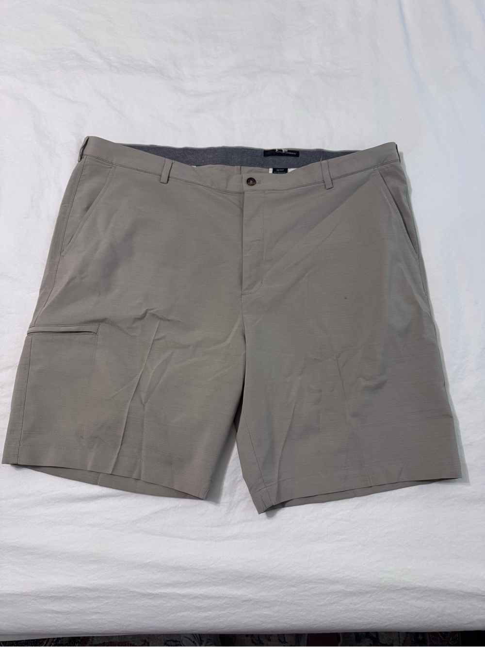 Greg Norman Collection Men's Cargo Shorts in Light Gray